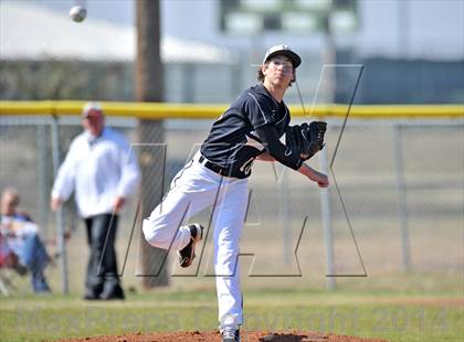 Thumbnail 2 in Lindsay vs. Pottsboro (Blue Ridge Tournament) photogallery.