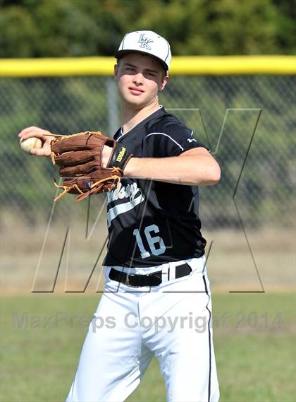 Thumbnail 3 in Lindsay vs. Pottsboro (Blue Ridge Tournament) photogallery.
