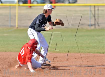Thumbnail 1 in Lindsay vs. Pottsboro (Blue Ridge Tournament) photogallery.