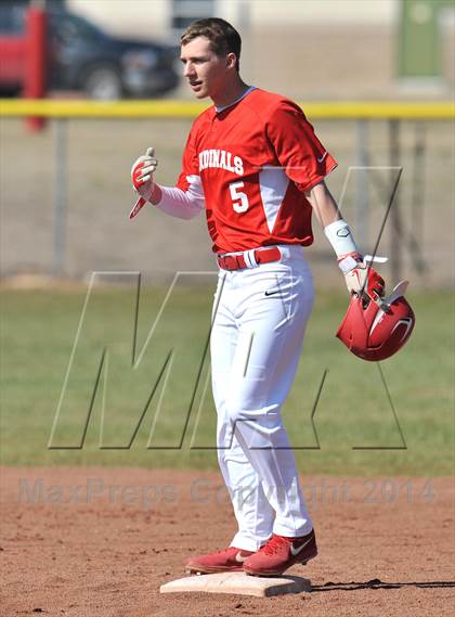 Thumbnail 2 in Lindsay vs. Pottsboro (Blue Ridge Tournament) photogallery.