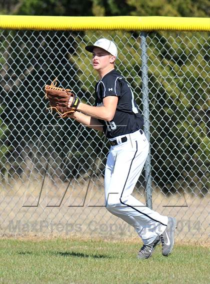 Thumbnail 1 in Lindsay vs. Pottsboro (Blue Ridge Tournament) photogallery.