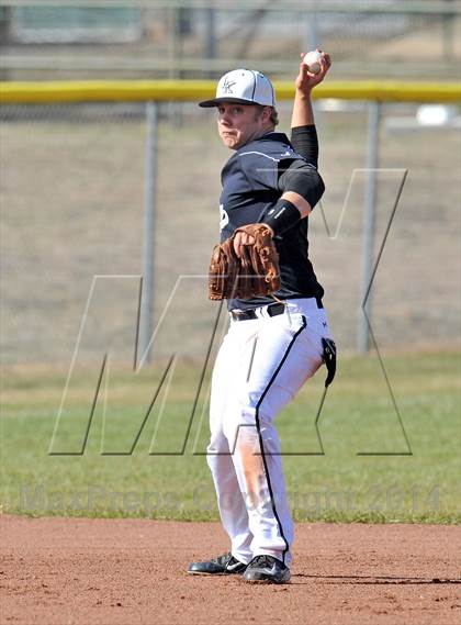 Thumbnail 3 in Lindsay vs. Pottsboro (Blue Ridge Tournament) photogallery.