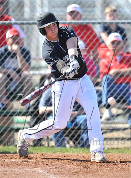 Thumbnail 3 in Lindsay vs. Pottsboro (Blue Ridge Tournament) photogallery.
