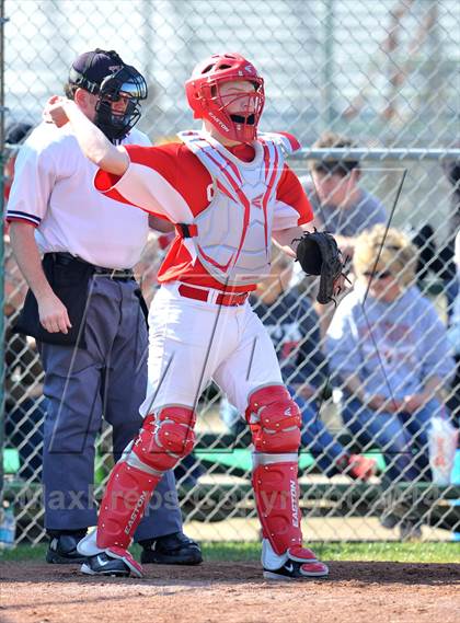 Thumbnail 3 in Lindsay vs. Pottsboro (Blue Ridge Tournament) photogallery.