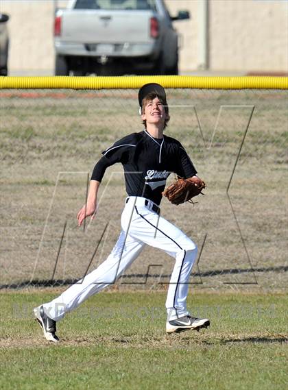 Thumbnail 2 in Lindsay vs. Pottsboro (Blue Ridge Tournament) photogallery.