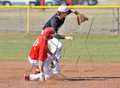 Thumbnail 2 in Lindsay vs. Pottsboro (Blue Ridge Tournament) photogallery.