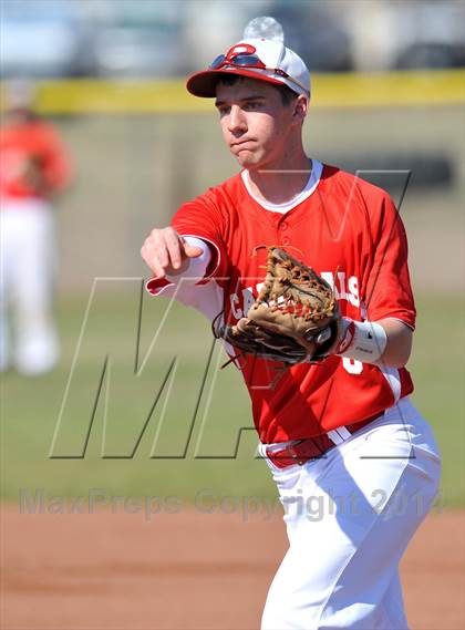 Thumbnail 3 in Lindsay vs. Pottsboro (Blue Ridge Tournament) photogallery.