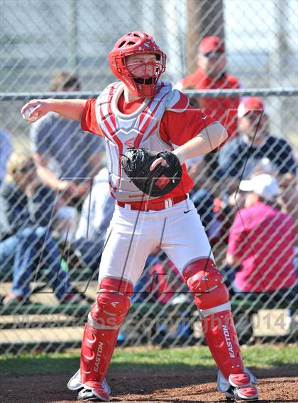 Thumbnail 3 in Lindsay vs. Pottsboro (Blue Ridge Tournament) photogallery.