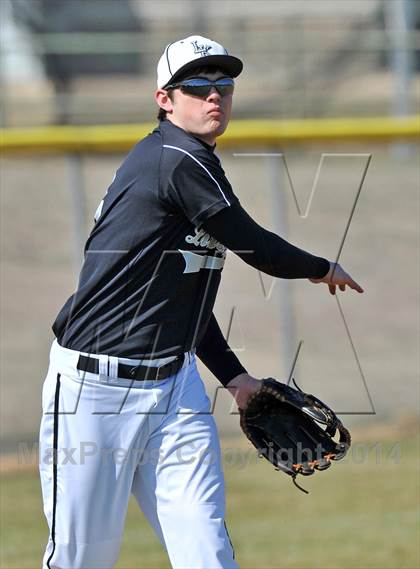 Thumbnail 3 in Lindsay vs. Pottsboro (Blue Ridge Tournament) photogallery.