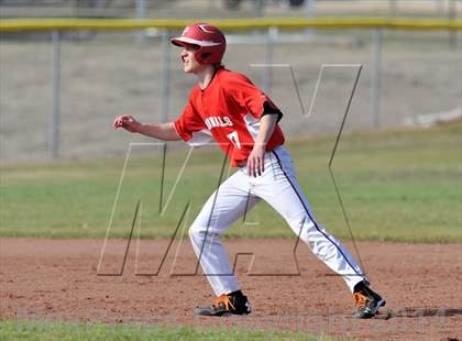 Thumbnail 2 in Lindsay vs. Pottsboro (Blue Ridge Tournament) photogallery.
