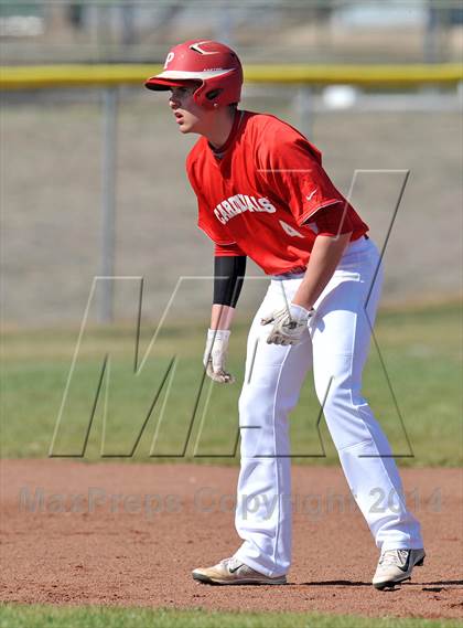 Thumbnail 2 in Lindsay vs. Pottsboro (Blue Ridge Tournament) photogallery.