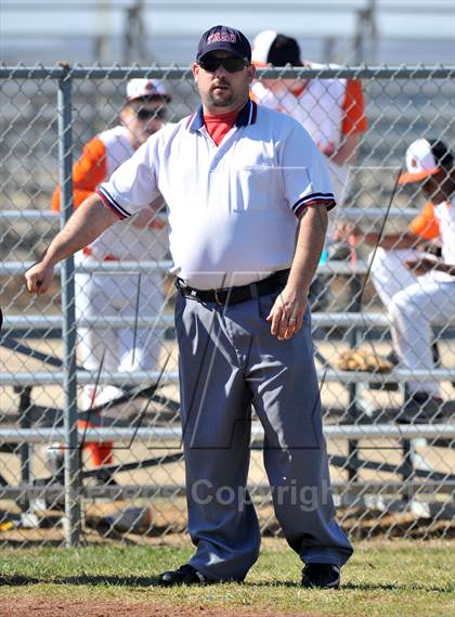 Thumbnail 1 in Lindsay vs. Pottsboro (Blue Ridge Tournament) photogallery.