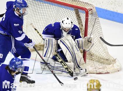 Thumbnail 2 in Darien vs. Notre Dame, Fairfield (CIAC DI Semifinal) photogallery.