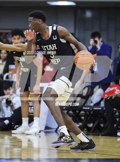 Thumbnail 2 in Montverde Academy vs. Utah Prep (Army National Guard Hoophall Classic) photogallery.