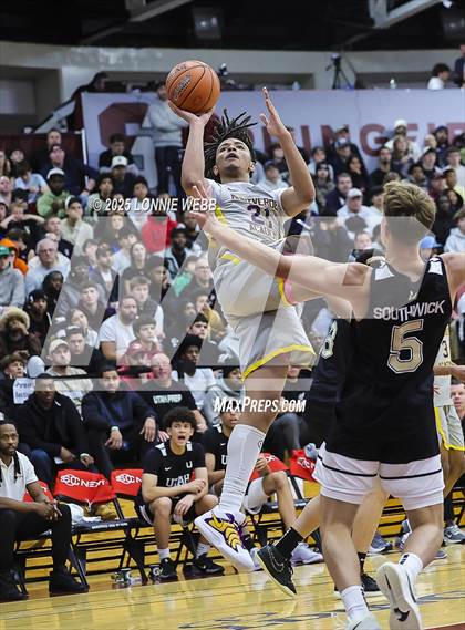 Thumbnail 1 in Montverde Academy vs. Utah Prep (Army National Guard Hoophall Classic) photogallery.