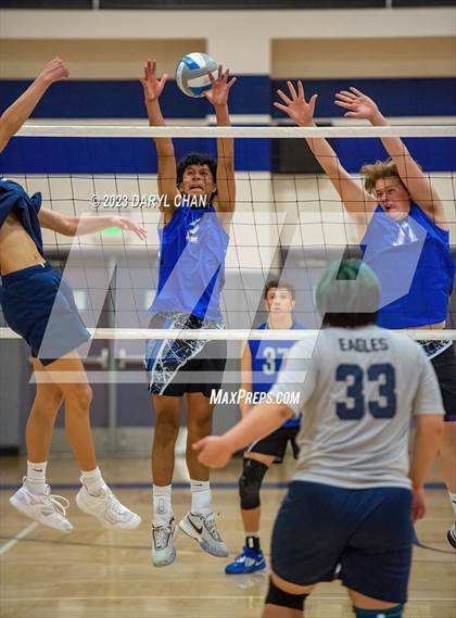 Thumbnail 2 in Desert Christian @ Gabrielino (CIFSS D5 First Round) photogallery.
