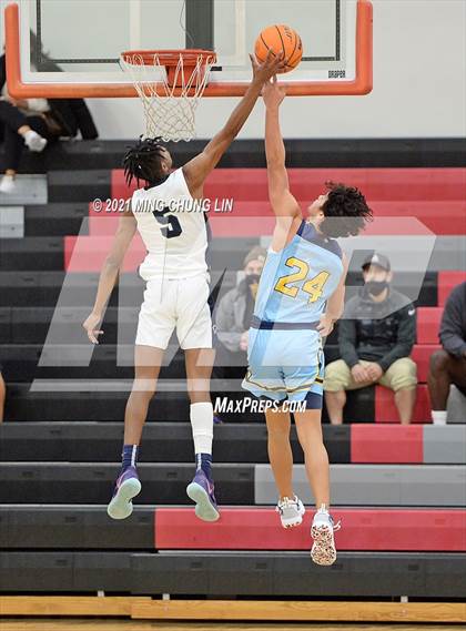 Thumbnail 1 in Chaparral vs. Marina (Tustin Holiday Classic) photogallery.