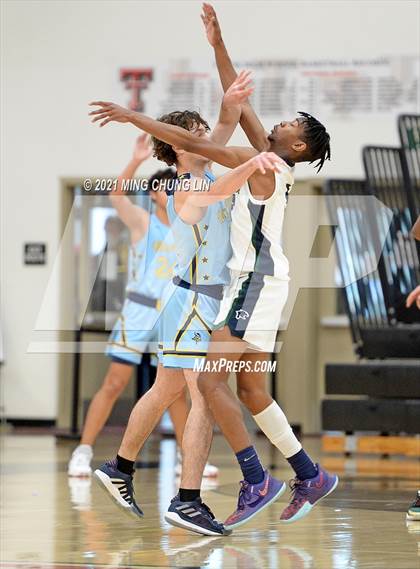 Thumbnail 1 in Chaparral vs. Marina (Tustin Holiday Classic) photogallery.