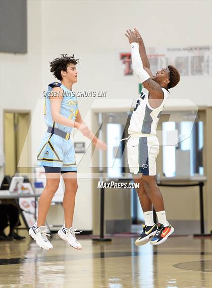 Thumbnail 2 in Chaparral vs. Marina (Tustin Holiday Classic) photogallery.