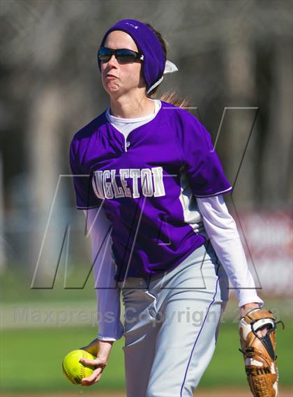 Thumbnail 3 in Sweeny vs. Angleton (1st Capitol Classic) photogallery.