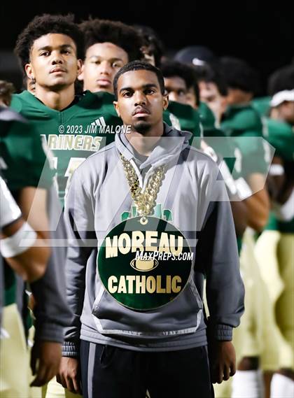 Thumbnail 3 in Bishop O'Dowd @ Moreau Catholic photogallery.