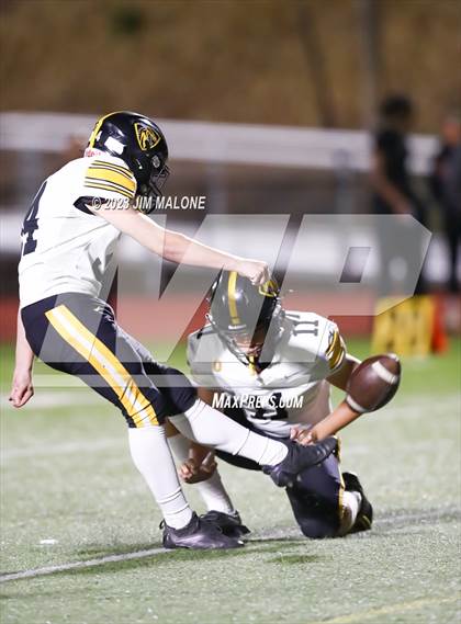 Thumbnail 2 in Bishop O'Dowd @ Moreau Catholic photogallery.