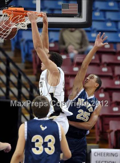 Thumbnail 2 in La Costa Canyon vs. Archbishop Mitty (CIF State D2 Final) photogallery.