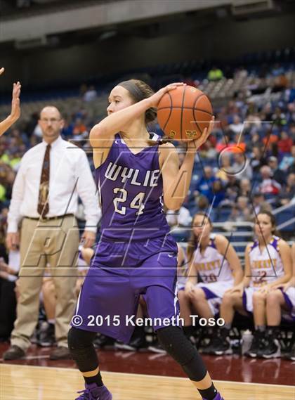 Thumbnail 1 in Abilene Wylie vs. Liberty Hill (UIL 4A Semifinal) photogallery.