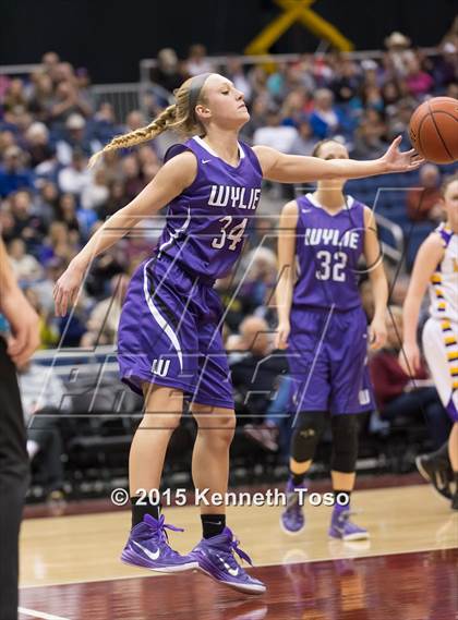 Thumbnail 2 in Abilene Wylie vs. Liberty Hill (UIL 4A Semifinal) photogallery.