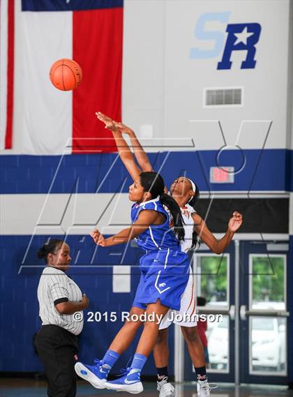 Thumbnail 1 in Madison vs. Cypress Creek (McDonald's Texas Invitational) photogallery.