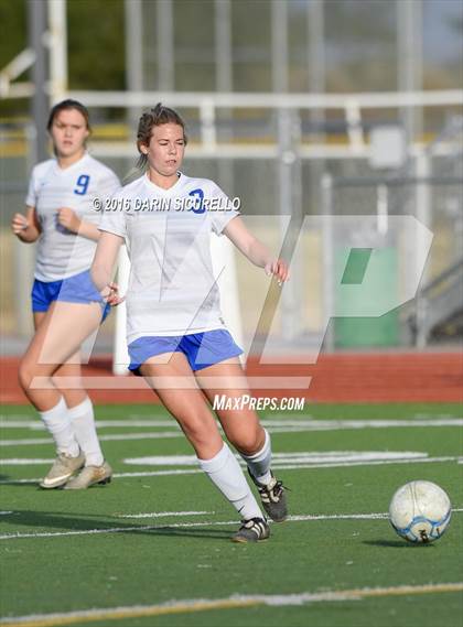 Thumbnail 2 in Highland vs. Mesquite (Coyote Classic Tournament) photogallery.