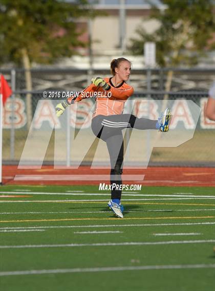 Thumbnail 2 in Highland vs. Mesquite (Coyote Classic Tournament) photogallery.