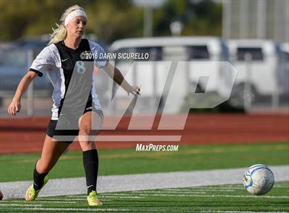 Thumbnail 3 in Highland vs. Mesquite (Coyote Classic Tournament) photogallery.