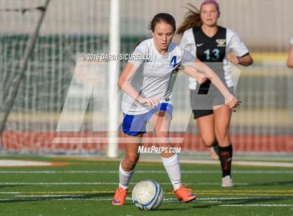 Thumbnail 2 in Highland vs. Mesquite (Coyote Classic Tournament) photogallery.