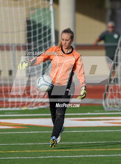 Thumbnail 2 in Highland vs. Mesquite (Coyote Classic Tournament) photogallery.