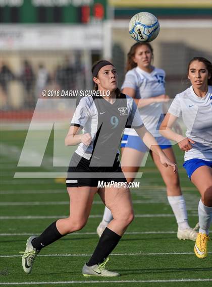 Thumbnail 1 in Highland vs. Mesquite (Coyote Classic Tournament) photogallery.