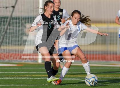 Thumbnail 1 in Highland vs. Mesquite (Coyote Classic Tournament) photogallery.