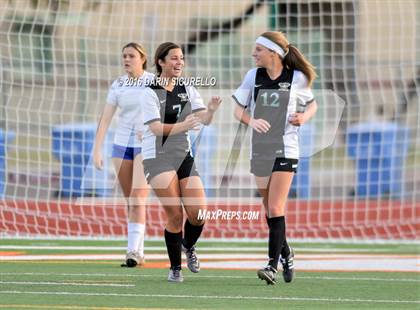 Thumbnail 3 in Highland vs. Mesquite (Coyote Classic Tournament) photogallery.