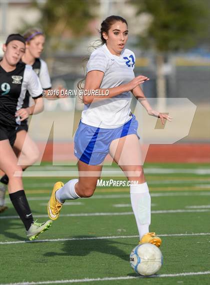 Thumbnail 3 in Highland vs. Mesquite (Coyote Classic Tournament) photogallery.