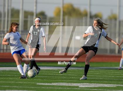 Thumbnail 3 in Highland vs. Mesquite (Coyote Classic Tournament) photogallery.
