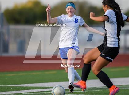 Thumbnail 3 in Highland vs. Mesquite (Coyote Classic Tournament) photogallery.
