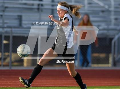 Thumbnail 3 in Highland vs. Mesquite (Coyote Classic Tournament) photogallery.