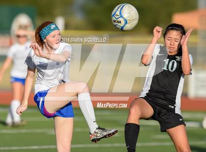 Thumbnail 3 in Highland vs. Mesquite (Coyote Classic Tournament) photogallery.