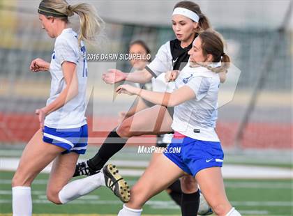 Thumbnail 2 in Highland vs. Mesquite (Coyote Classic Tournament) photogallery.