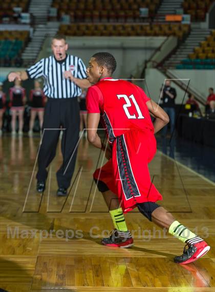 Thumbnail 3 in Regis Jesuit vs. Eaglecrest (CHSAA 5A Great 8) photogallery.