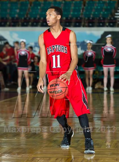 Thumbnail 1 in Regis Jesuit vs. Eaglecrest (CHSAA 5A Great 8) photogallery.