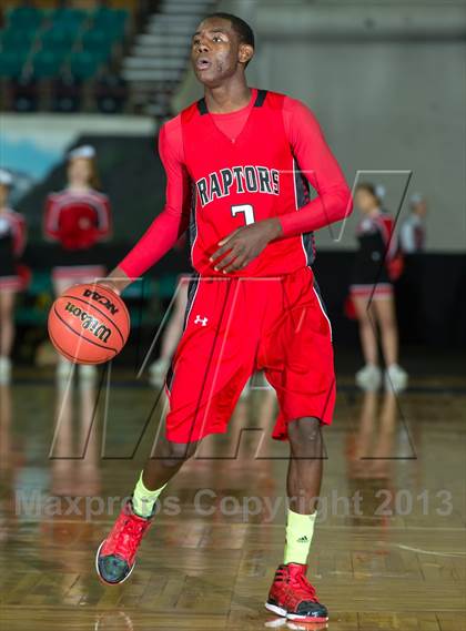Thumbnail 3 in Regis Jesuit vs. Eaglecrest (CHSAA 5A Great 8) photogallery.