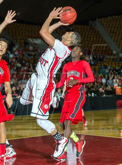 Thumbnail 1 in Regis Jesuit vs. Eaglecrest (CHSAA 5A Great 8) photogallery.