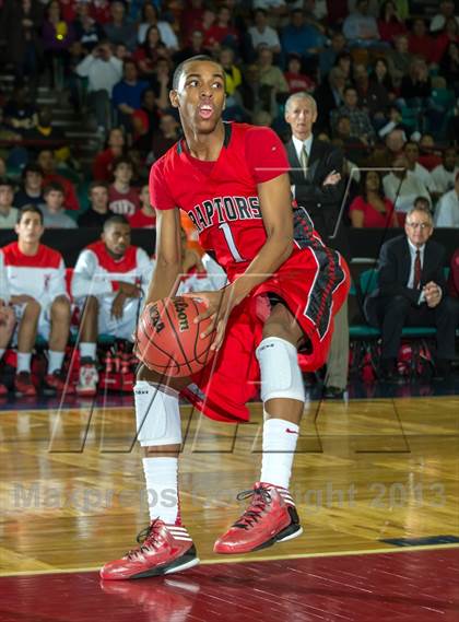 Thumbnail 1 in Regis Jesuit vs. Eaglecrest (CHSAA 5A Great 8) photogallery.