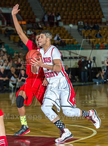 Thumbnail 2 in Regis Jesuit vs. Eaglecrest (CHSAA 5A Great 8) photogallery.
